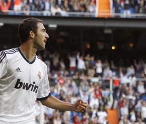 世界杯2026-切特·霍姆格伦，当新秀成为防线终结者—雄鹿骑士之战的技术性崩解