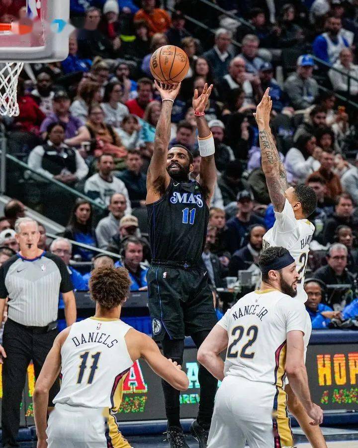 爵士险胜鹈鹕,欧文高光表现 爵士险胜鹈鹕,欧文高光表现