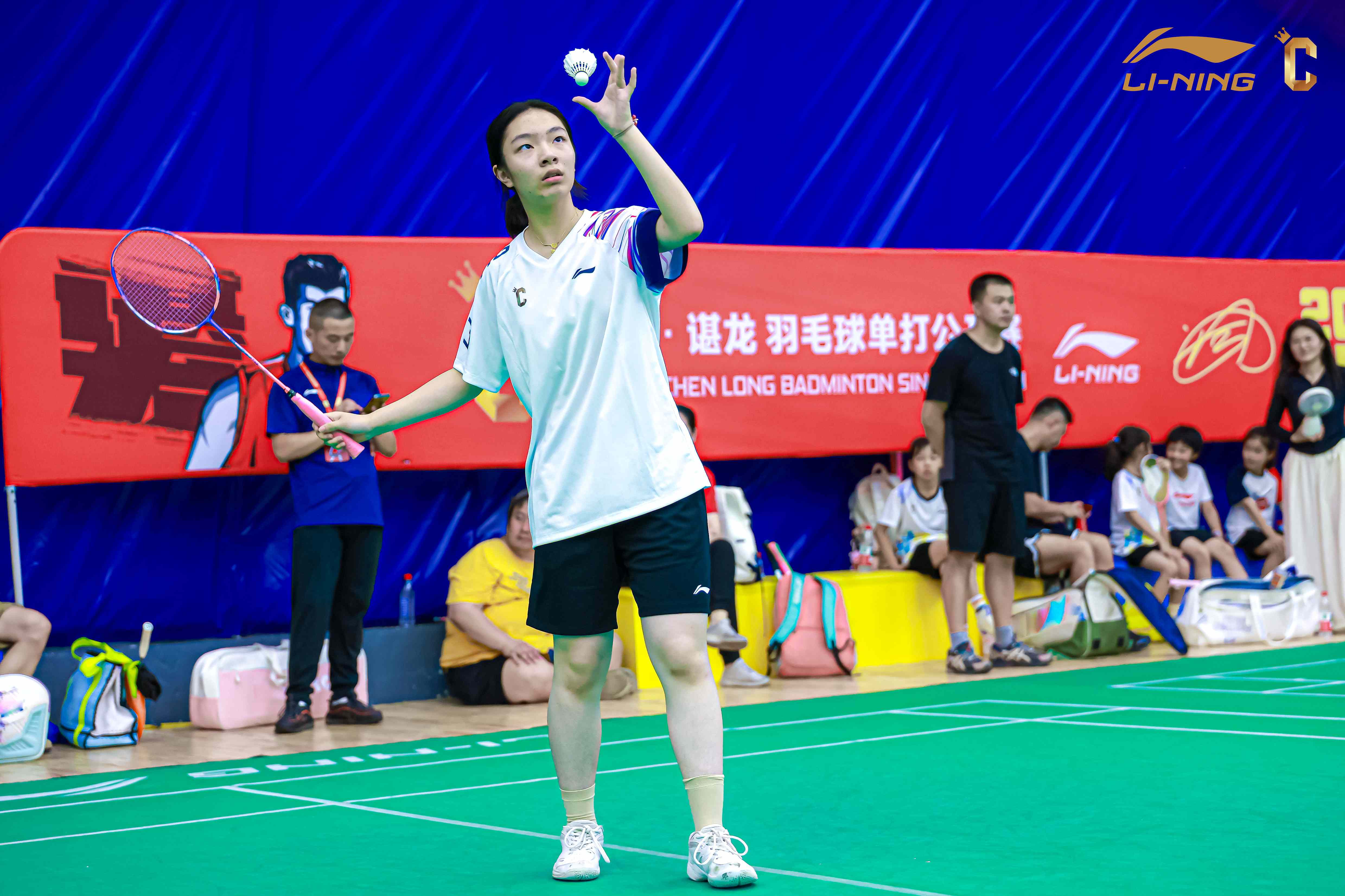 英格兰羽毛球队力克印尼羽毛球队,谌龙统治全场 英格兰羽毛球队力克印尼羽毛球队,谌龙统治全场