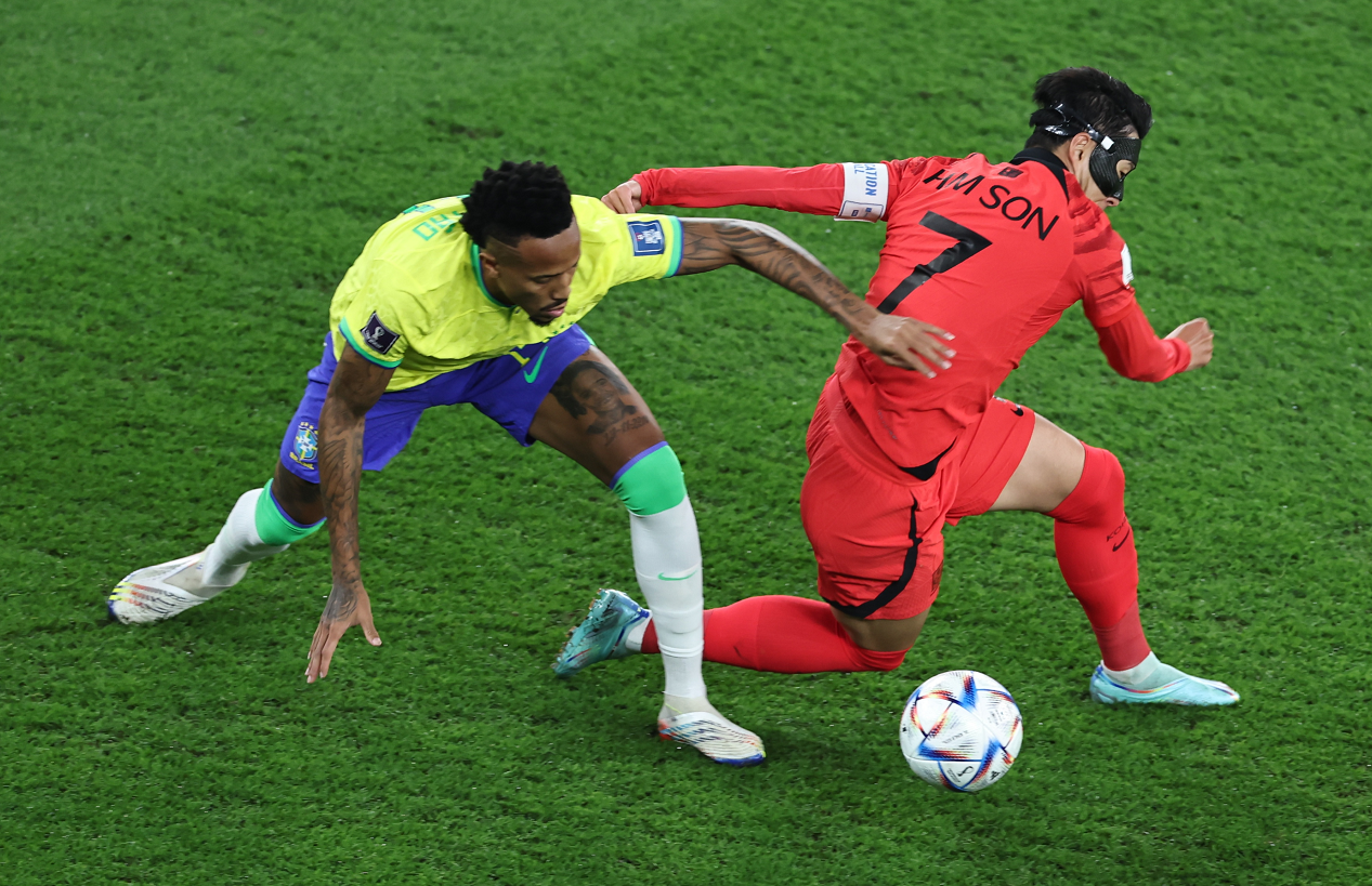 巴西轻取乌克兰，加维关键制胜