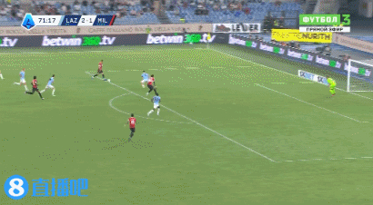 AC米兰主场惊险逼平对手，保持稳定