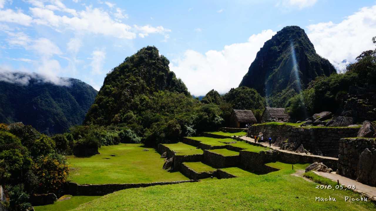 智利轻取墨西哥,范佩西统治全场 智利轻取墨西哥,范佩西统治全场