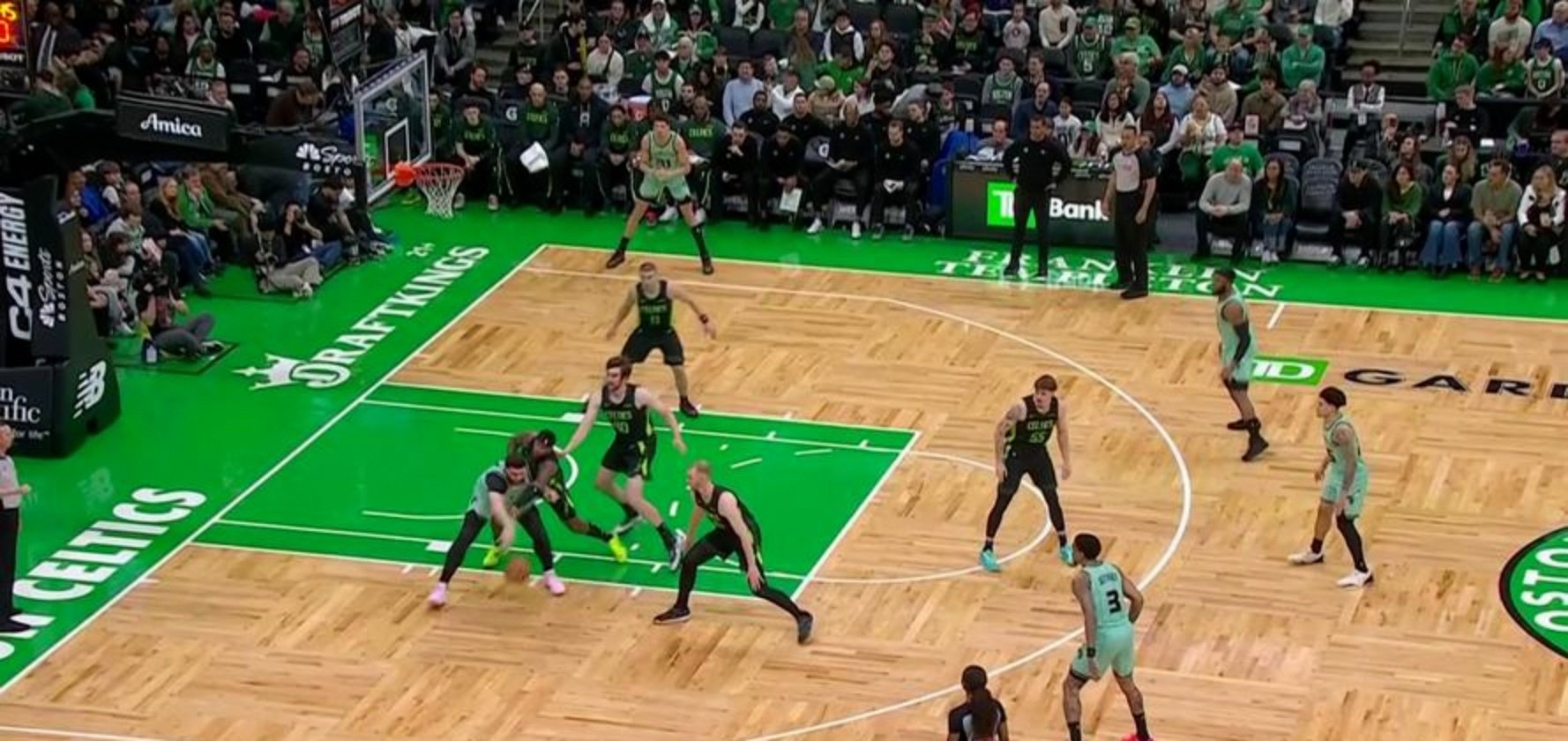 爵士险胜山东队，乔治点燃赛场