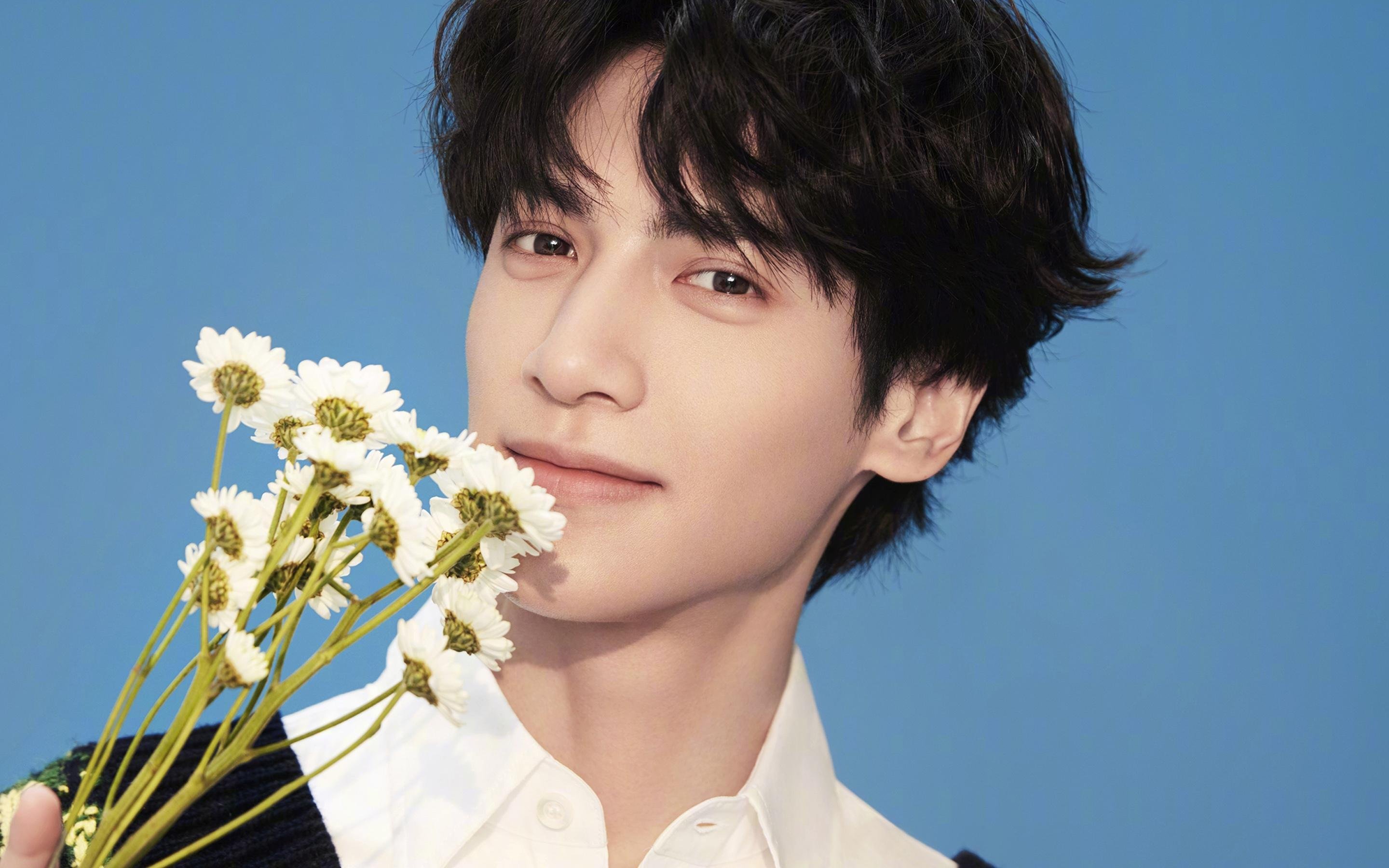 篮网强势晋级黄蜂,詹姆斯成为关键先生,一场定义赛季的胜利