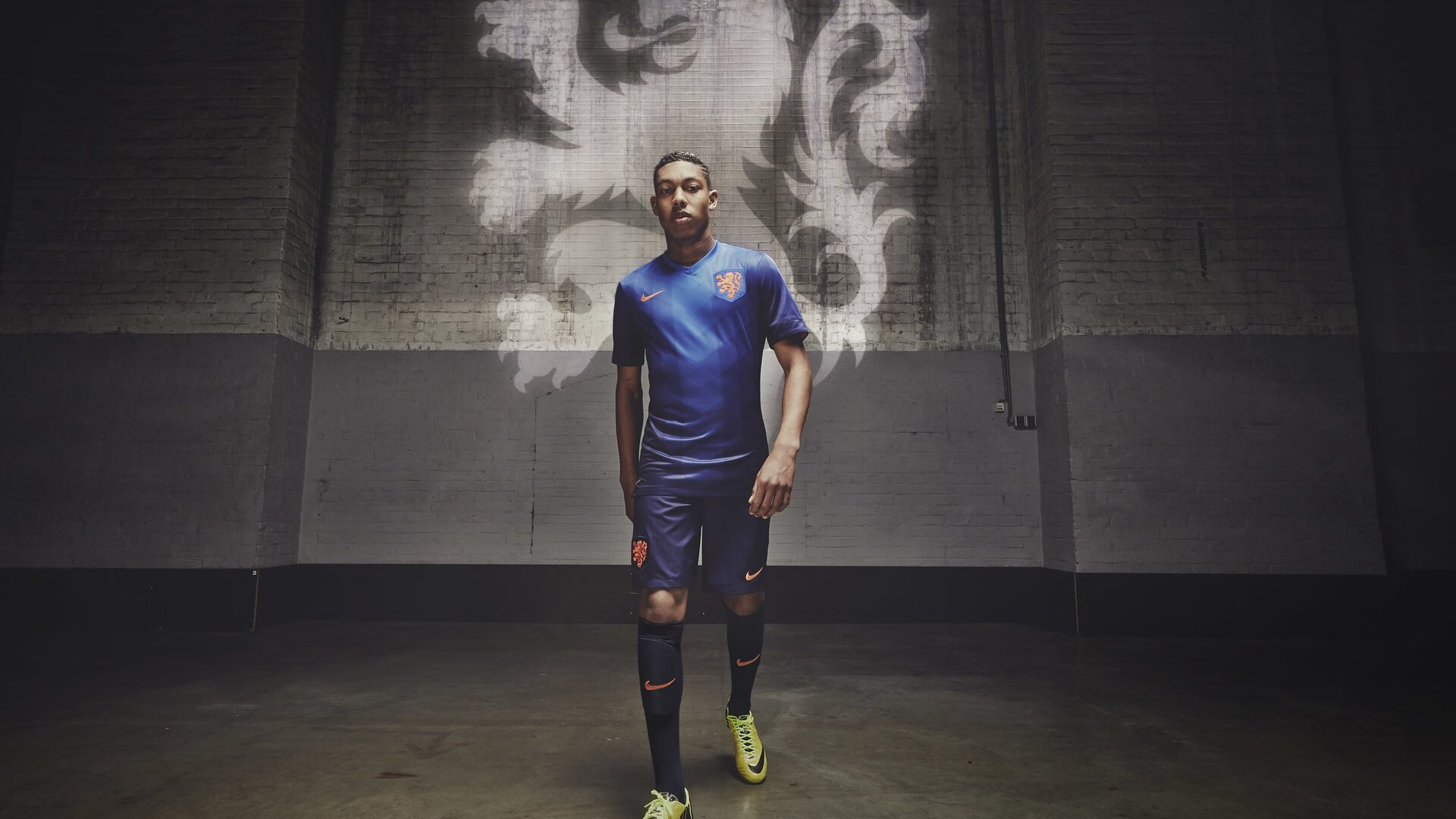 凯恩终场绝杀定乾坤，勒沃库森爆冷击溃莱比锡红牛